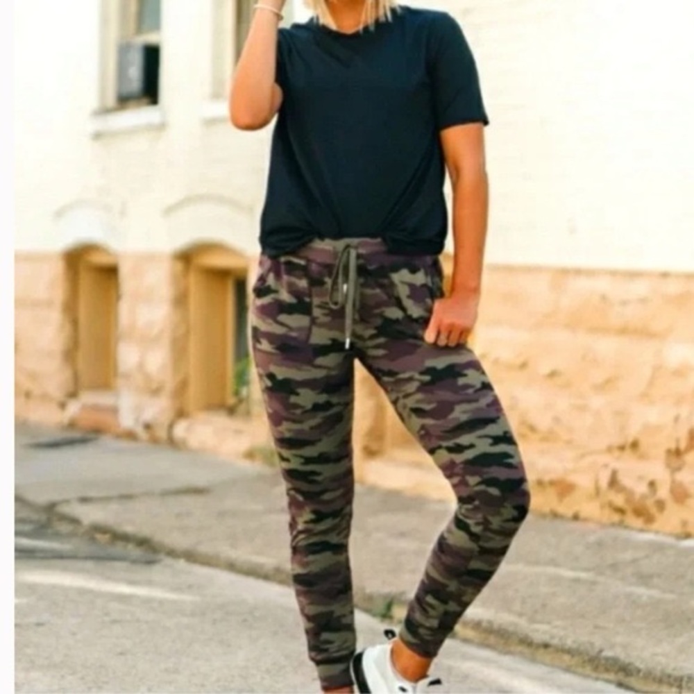 Zyia Active Unwind Joggers, size L